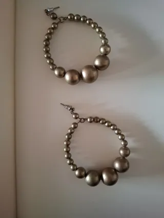 Pendientes de bisutería dorados