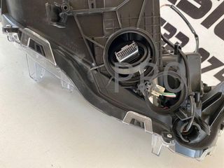 Faro Toyota rav4 usado