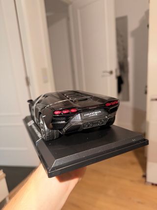 Maqueta Lamborghini Countach 1:18