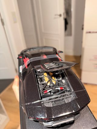 Maqueta Lamborghini Countach 1:18