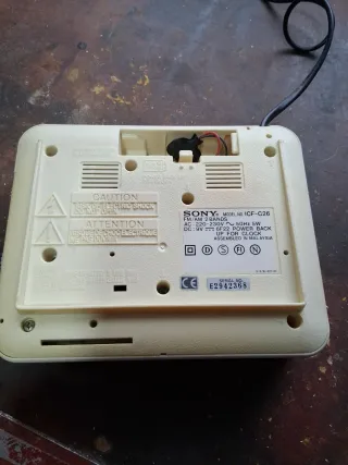 Radio Despertador Sony Beige