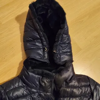 Abrigo de invierno de pelo sintético negro