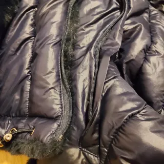 Abrigo de invierno de pelo sintético negro