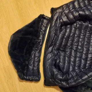 Abrigo de invierno de pelo sintético negro