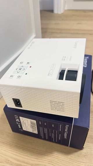 Mini Proyector Portátil Full HD