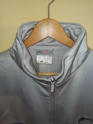Chaqueta deportiva Reebok gris plata Talla L
