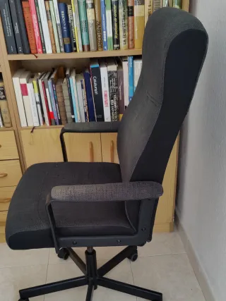 Silla de despacho ergonómica 5 patas