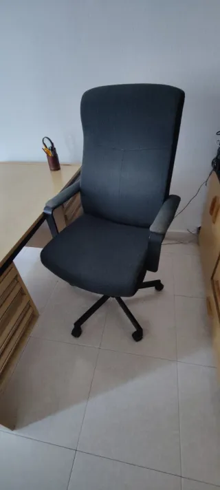 Silla de despacho ergonómica 5 patas