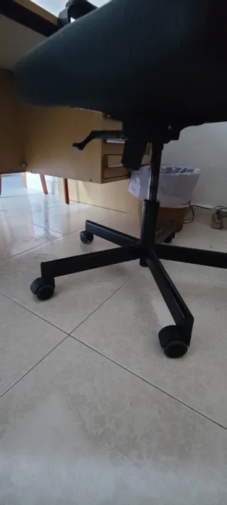 Silla de despacho ergonómica 5 patas