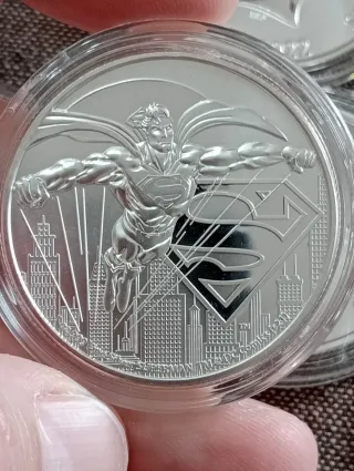 6 Onzas serie superhéroes.