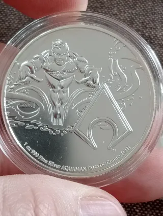 6 Onzas serie superhéroes.