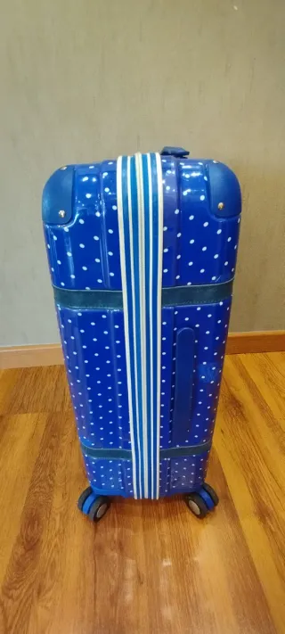 Maleta Mediana Victorio & Lucchino Azul Lunares