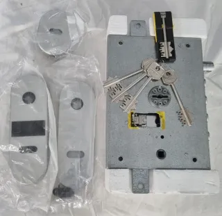 Cerradura Gorjas Dierre con 5 llaves