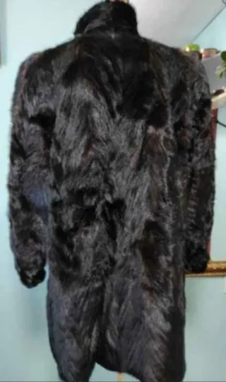 Abrigo de piel marrón