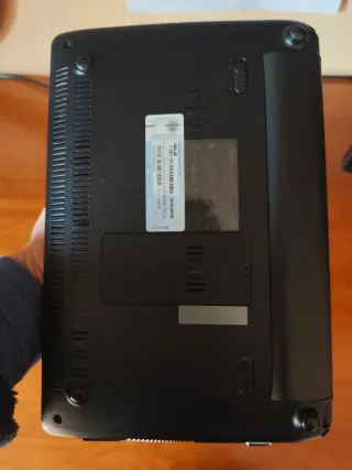 Mini portatile Asus Eee PC 10 nero. Netbook