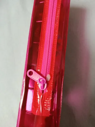 Muñeca Barbie con vestido estampado