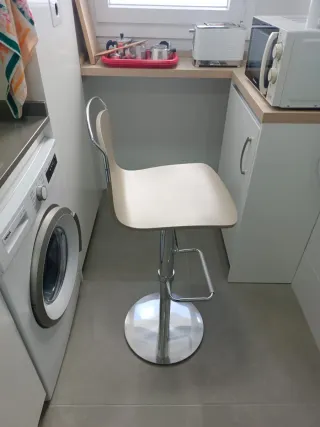 Taburete alto regulable madera y metal