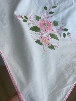 Mantel Vintage Floral Bordado 170x215cm
