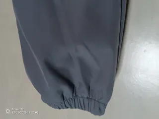 Tuta sportiva Nike grigia con cappuccio