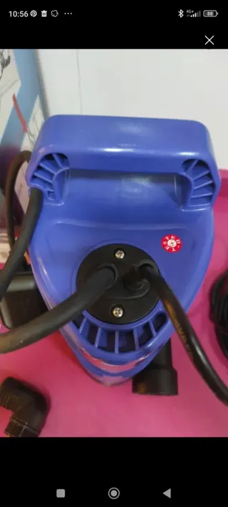 Bomba de agua CAMPEON nueva