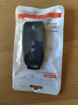 Funda de silicona para llave Mercedes.