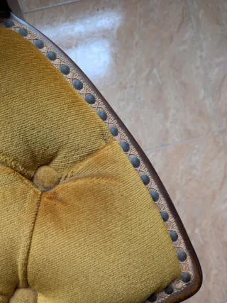 Silla clásica/vintage de madera y tela
