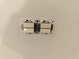 50 x Enchufes,interruptores y mecanismos eléctrico