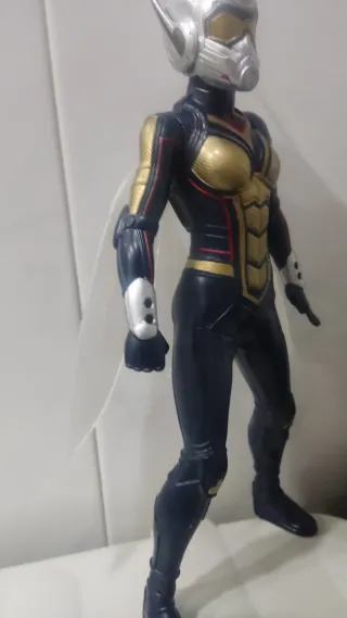 Figura Avispa GRANDE The Wasp 30 CENTÍMETROS