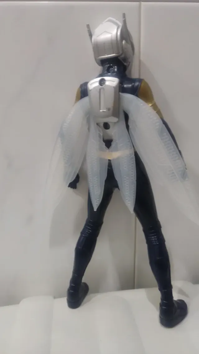 Figura Avispa GRANDE The Wasp 30 CENTÍMETROS