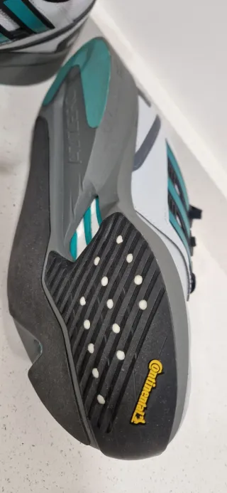 Zapatillas running Adidas sin estrenar