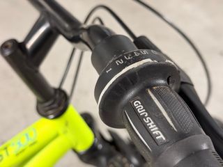 Esto sí que cansa a los niños. Bicicleta infantil