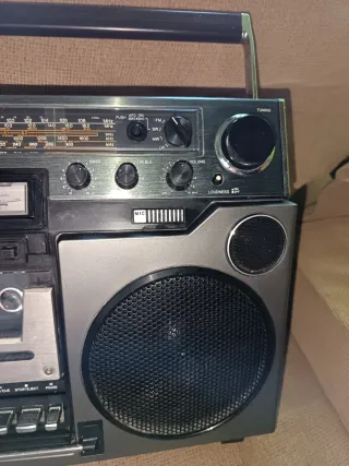 Aiwa TPR-950E Radio Cassette Boombox