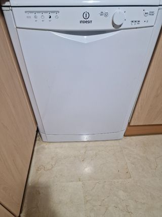 Lavavajillas Indesit