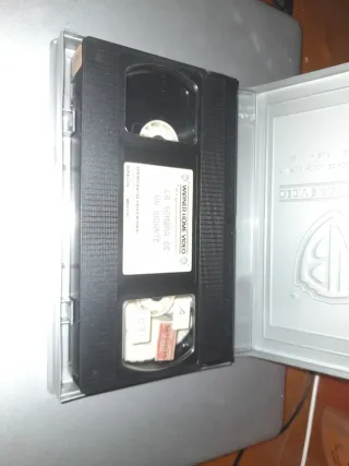 VHS La Sombra de un Gigante (Bélicas)