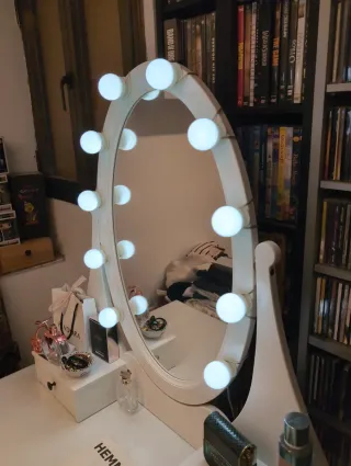 Tocador Ikea Hemnes Madera y Cristal