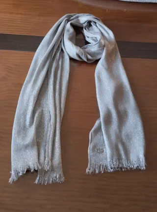Pañuelo chal plateado mujer