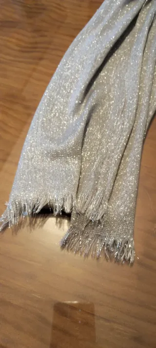 Pañuelo chal plateado mujer