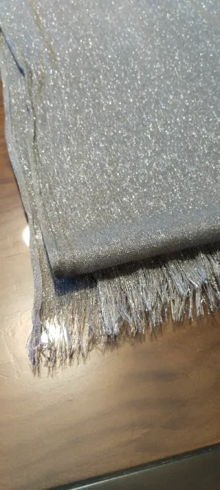 Pañuelo chal plateado mujer