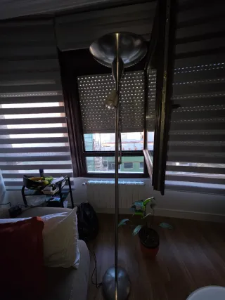 Lámpara de pie salón metal