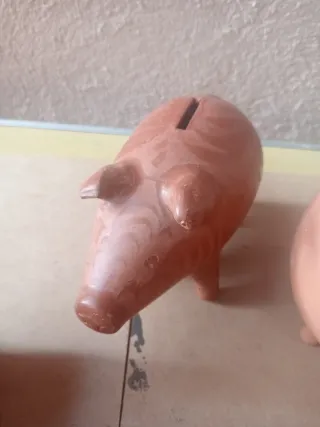 4 huchas de cerdito de barro