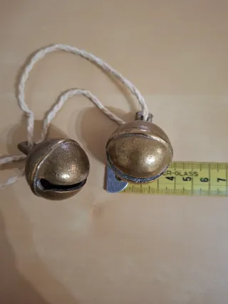 Cascabeles antiguos de bronce