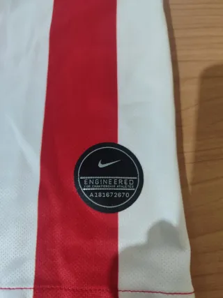 Camiseta At Madrid, talla L , nueva original