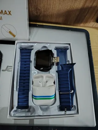 Set Smartwatch, Powerbank 20000mAh, Cuffiette