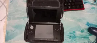 Nintendo 3DS XL Azul con protector en toda la Nint