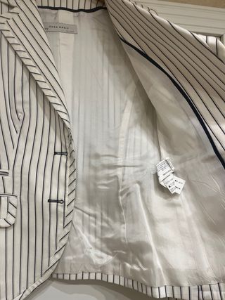 Americana de rayas de Zara Talla S