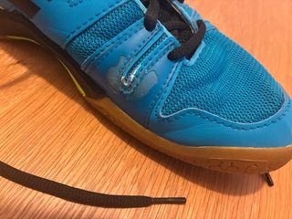 Zapatillas indoor T41 para balonmano, futbol sala.