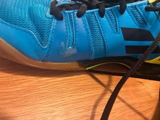 Zapatillas indoor T41 para balonmano, futbol sala.