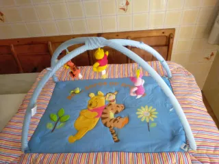 Manta de actividades infantil Winnie Pooh