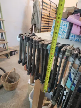 Gatos de carpintería antiguos