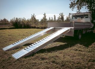 Rampas de aluminio reforzadas para maquinaria